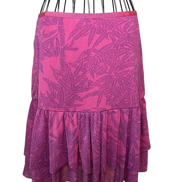 Diane Von Furstenburg Pink Paloma Wrap Effect Skirt in Medium. - Picture 9 of 13